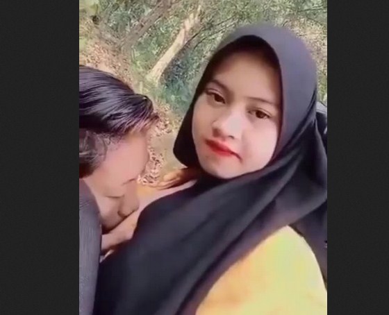 Video Abg Nyusu Di Hutan Lagi Viral